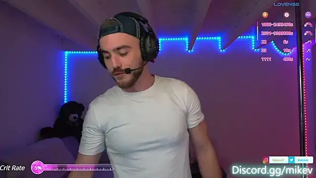 XxAlliGirlNextDoor – webcam model profile photo Image 3