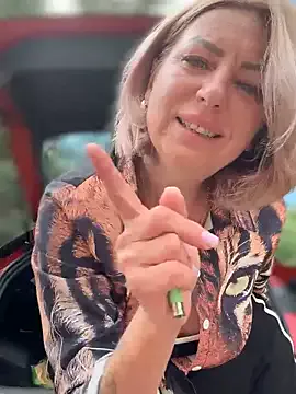 SkyLumen – webcam model profile photo Image 2