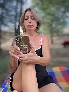 SkyLumen – webcam model profile photo Image 6