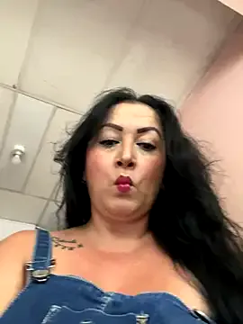 MeganThorne – webcam model profile photo Image 17