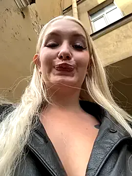 GreciaMorgan – webcam model profile photo Image 15