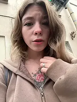 bambolina_sexy1985 – webcam model profile photo Image 2