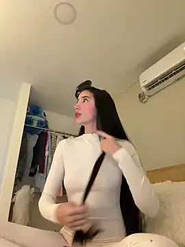 PearlQuinn – webcam model profile photo Image 4