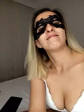 minikserce – webcam model profile photo