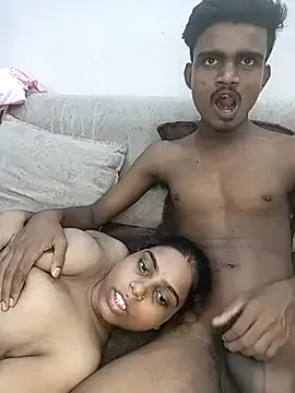 AshleyEmerald – webcam model profile photo Image 3