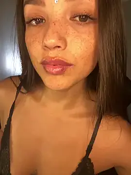 oxo_yuna_oxo – webcam model profile photo Image 14