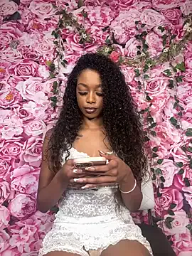 GreciaMorgan – webcam model profile photo Image 11