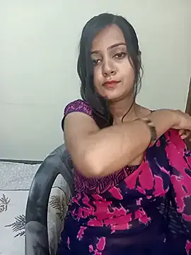 SophieBlaake – webcam model profile photo Image 13