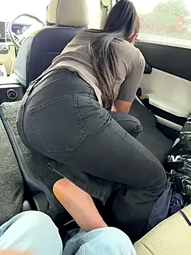 AishaLeclerc – webcam model profile photo Image 16