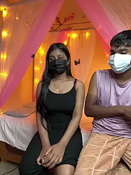 AuroraRuiz – webcam model profile photo Image 2