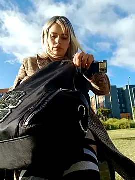 OliviaAshhh – webcam model profile photo Image 16