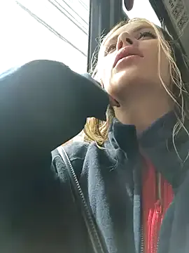 OliviaAshhh – webcam model profile photo Image 5