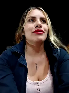 OliviaAshhh – webcam model profile photo Image 7