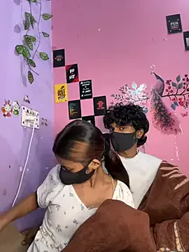 Noya – webcam model profile photo Image 3