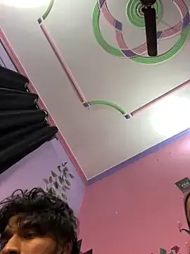 Noya – webcam model profile photo Image 4