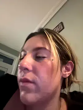 AriaBennet – webcam model profile photo Image 3