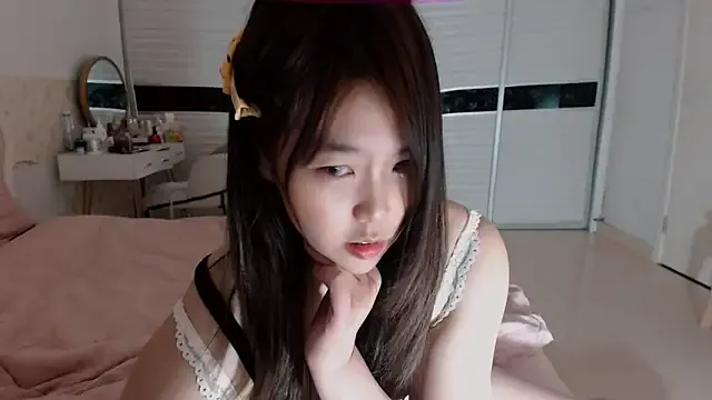 ZaraReyes – webcam model profile photo Image 2