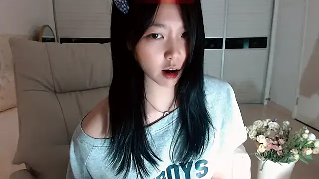 ZaraReyes – webcam model profile photo Image 5