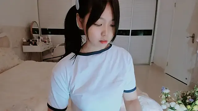 ZaraReyes – webcam model profile photo Image 6