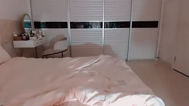 ZaraReyes – webcam model profile photo Image 7