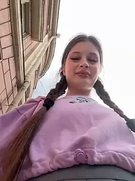 Mia--meow – webcam model profile photo Image 11