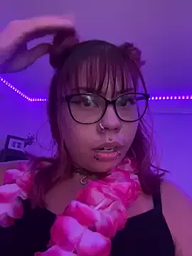 bustytemptress1 – webcam model profile photo Image 3