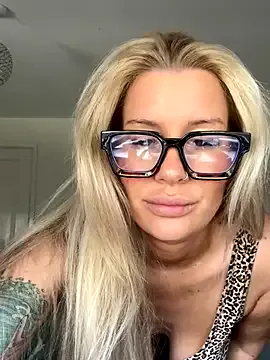 SophieMaeve – webcam model profile photo Image 18