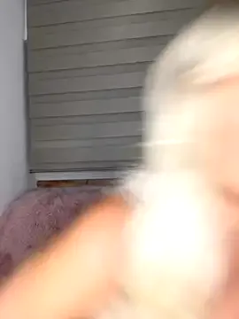 CoralMorgan – webcam model profile photo Image 3