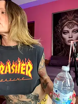 AudreySpanksFuck- – webcam model profile photo Image 12