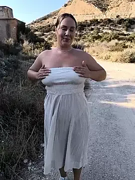 SusanaCrox – webcam model profile photo Image 2