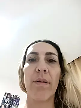 SkyLumen – webcam model profile photo Image 4