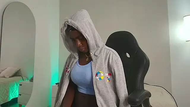 GreciaMorgan – webcam model profile photo Image 4