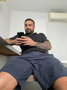 Noya – webcam model profile photo Image 12