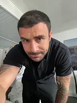 Noya – webcam model profile photo Image 18