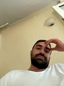 Noya – webcam model profile photo Image 2