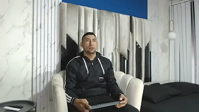 CutieEmy – webcam model profile photo Image 19