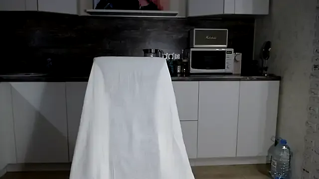 CharlotteCottin – webcam model profile photo Image 6