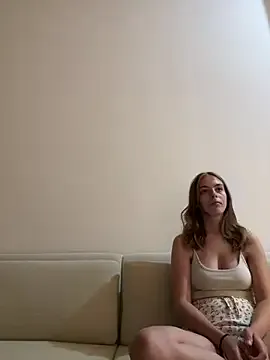 NicoleLara – webcam model profile photo Image 2