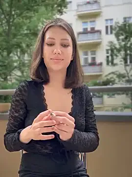 Musae – webcam model profile photo Image 10