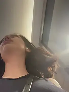 Musae – webcam model profile photo Image 2