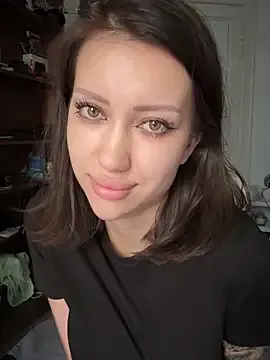 Musae – webcam model profile photo Image 4