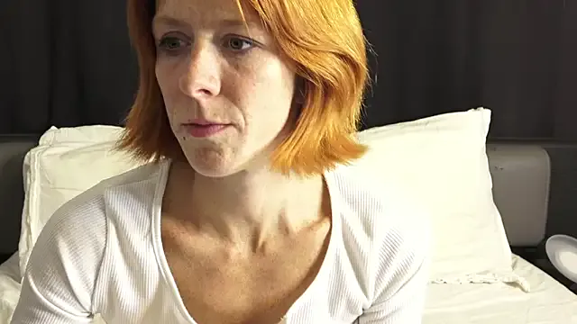 AmyBelmontt – webcam model profile photo Image 18