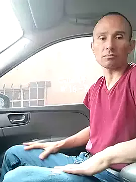 KaraNoir – webcam model profile photo Image 3