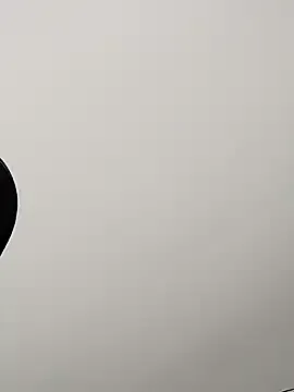 KaraNoir – webcam model profile photo Image 7