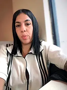 SophieMaeve – webcam model profile photo Image 11