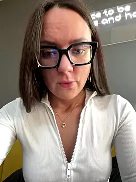 LunaKrismas – webcam model profile photo Image 19