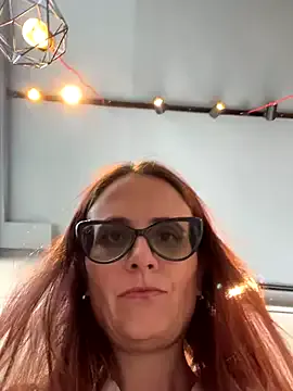 Helena_Karel – webcam model profile photo Image 18