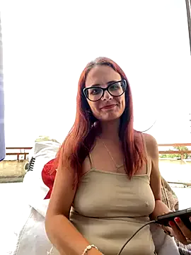 Helena_Karel – webcam model profile photo Image 3