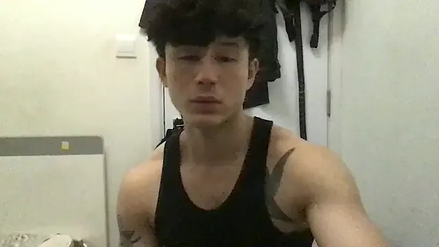 KaraNoir – webcam model profile photo Image 9