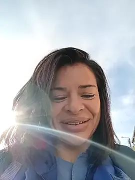 _Abril-Office1 – webcam model profile photo Image 13